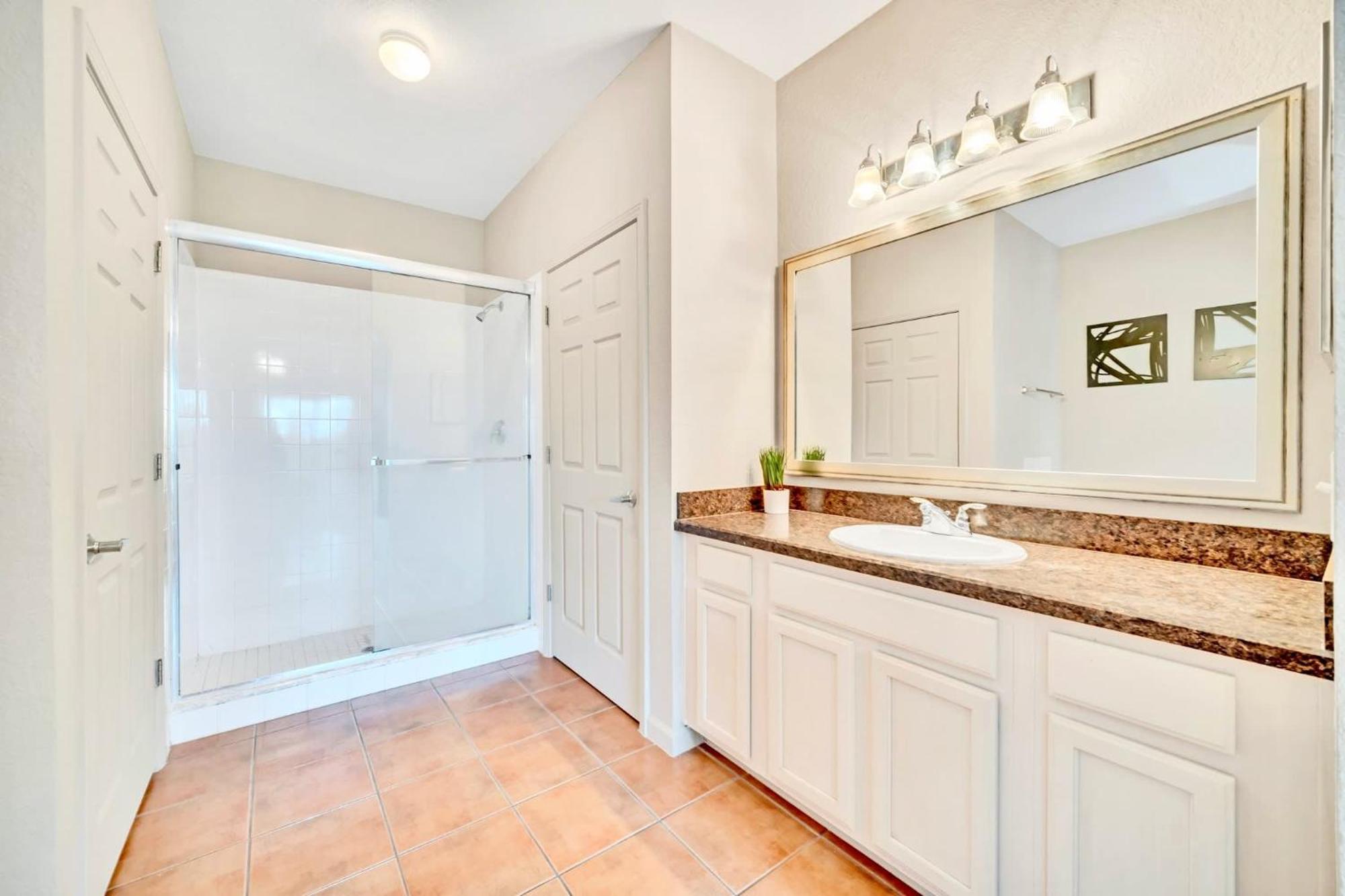 Bright 2Br Condo With Pool And Hot Tub - Near Disney! أورلاندو المظهر الخارجي الصورة