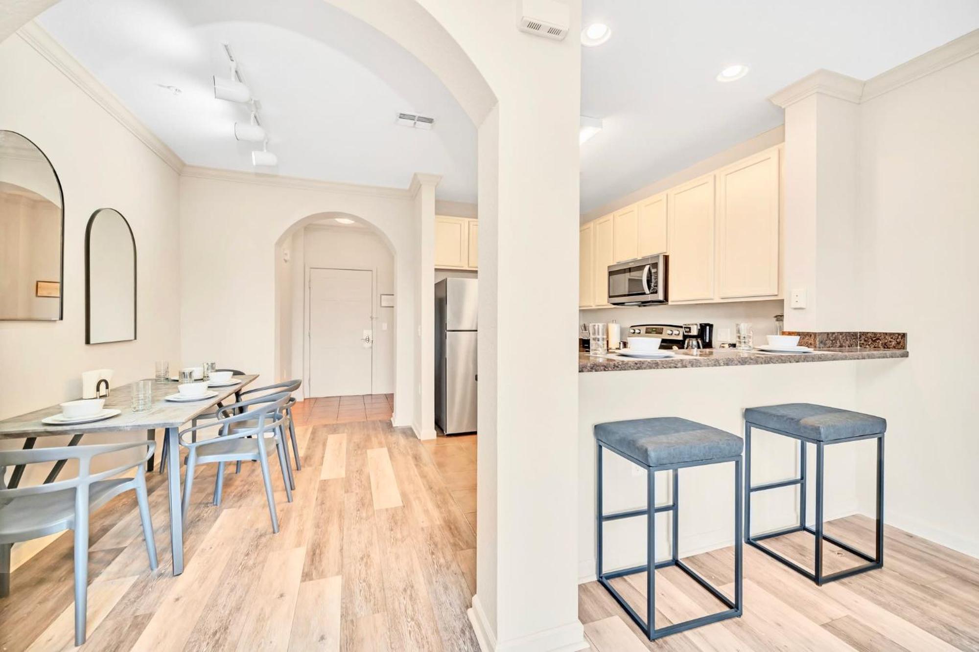 Bright 2Br Condo With Pool And Hot Tub - Near Disney! أورلاندو المظهر الخارجي الصورة